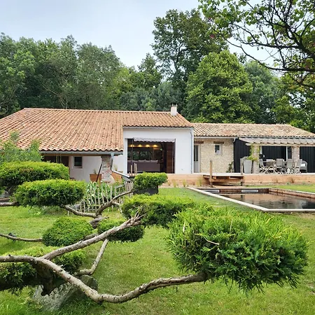 Du Bois Des Ecureuils Bed & Breakfast *