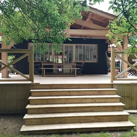 Du Bois Des Ecureuils Bed & Breakfast *